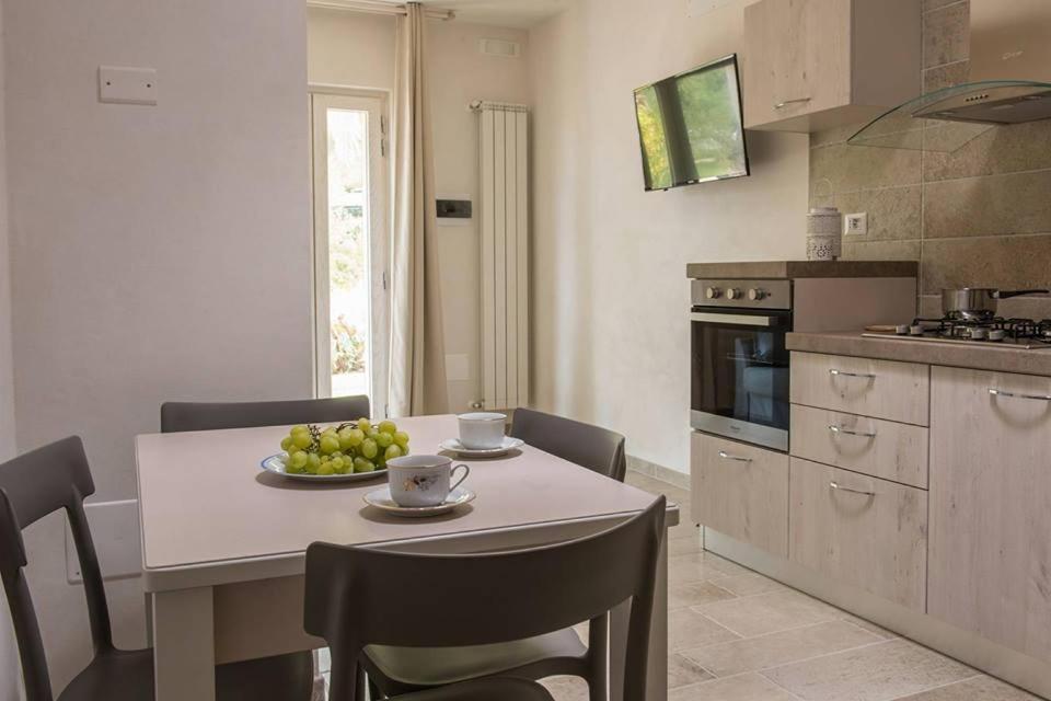 الشقق الفندقية أوستونيفي  Residenza Aurora المظهر الخارجي الصورة