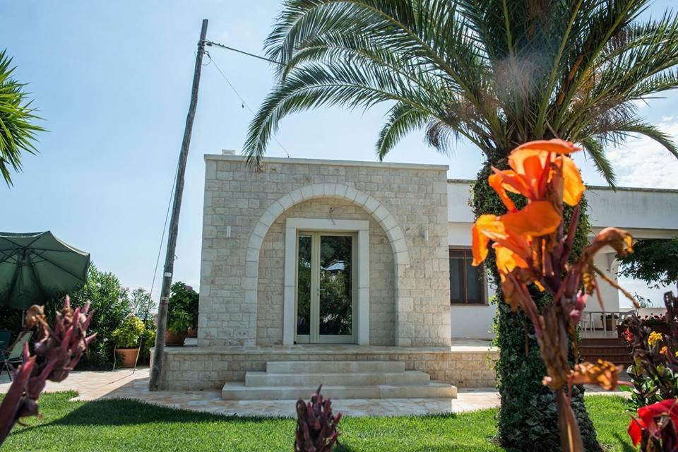 الشقق الفندقية أوستونيفي  Residenza Aurora المظهر الخارجي الصورة
