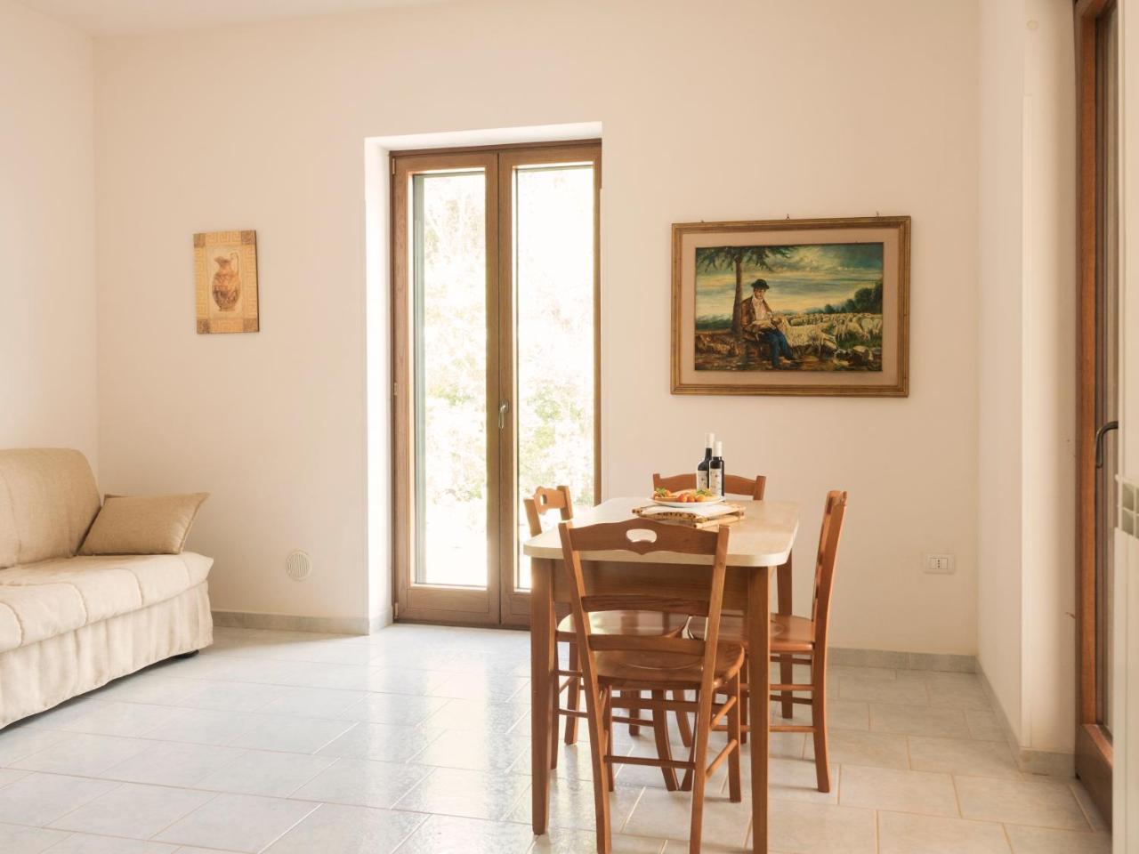 الشقق الفندقية أوستونيفي  Residenza Aurora المظهر الخارجي الصورة